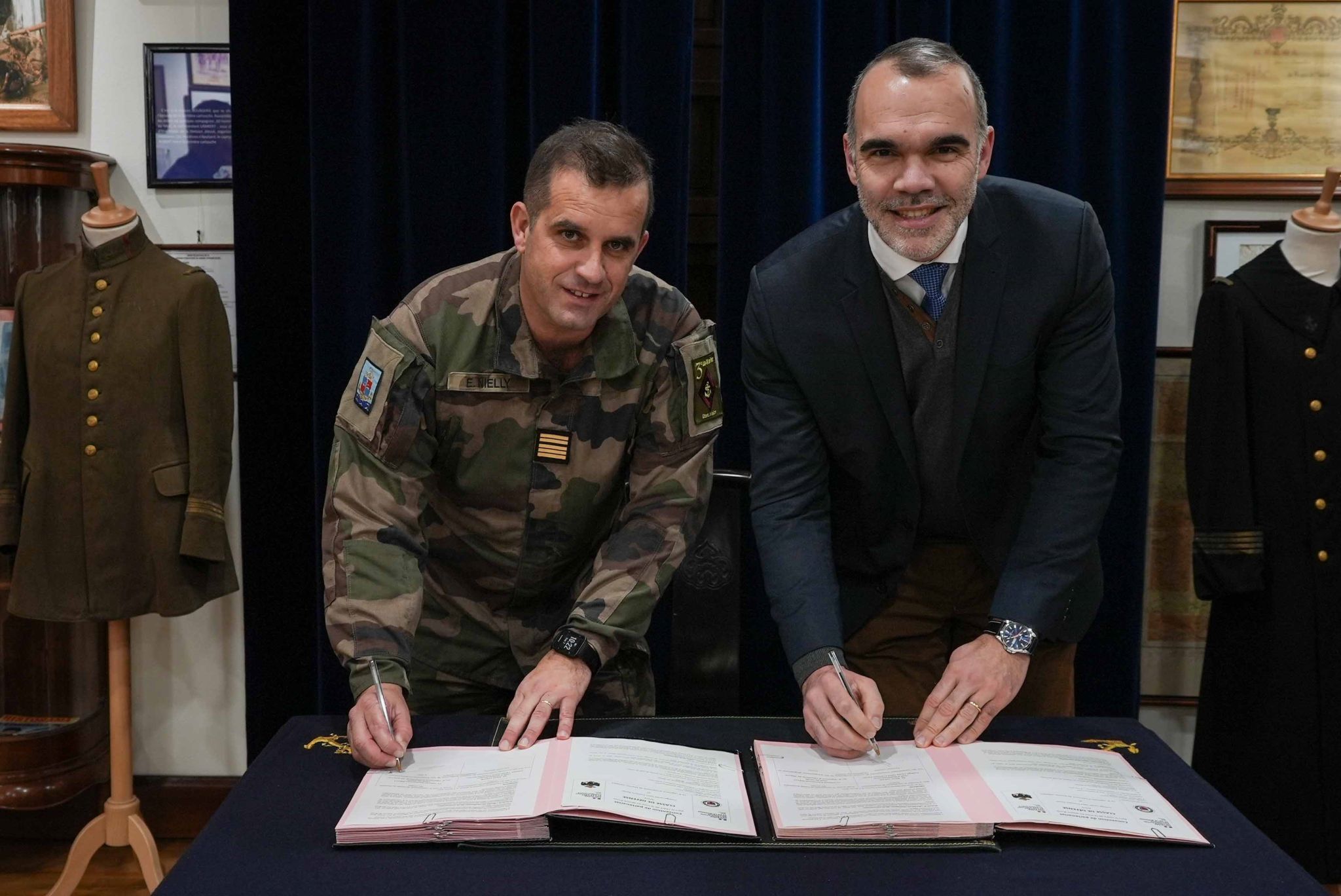 Convention de partenariat de la Classe Défense du Collège-Lycée-Prépa Saint-François-Xavier avec le 3e régiment d'infanterie de Marine de Vannes.